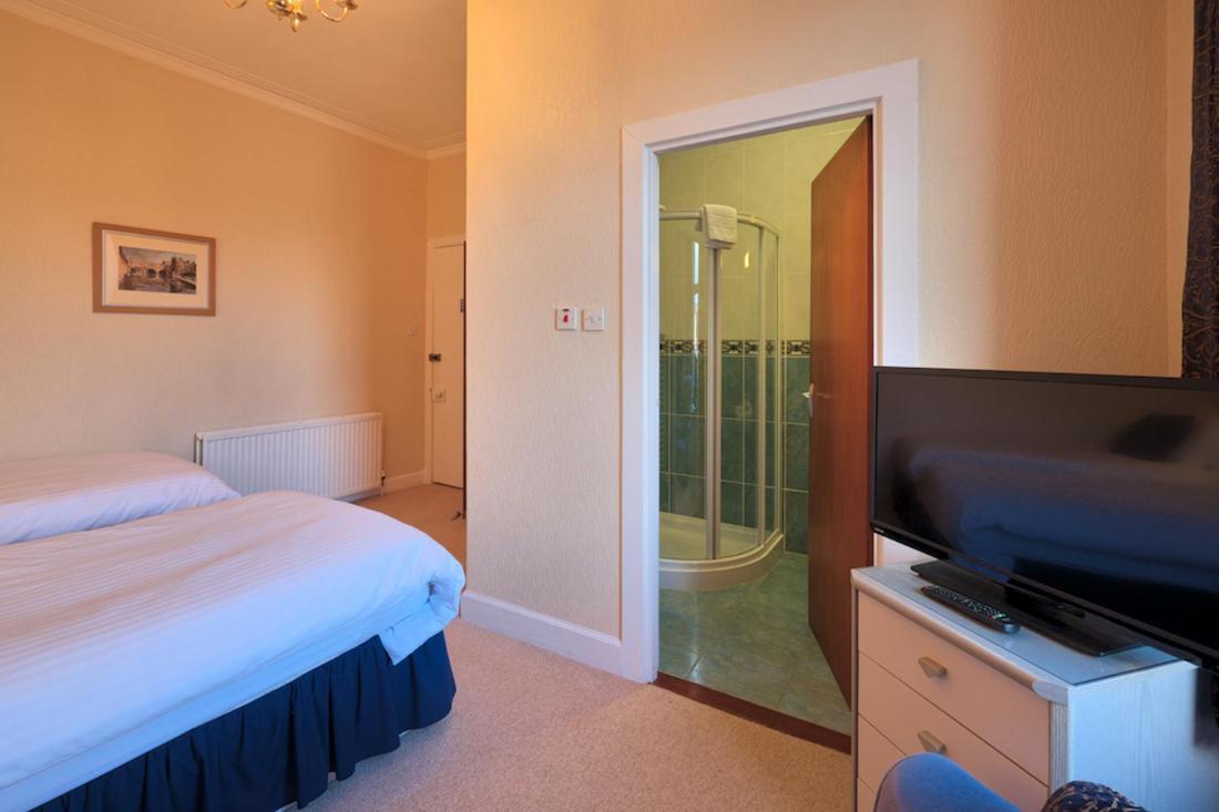 The Cedars Guest House Dunoon Exterior photo