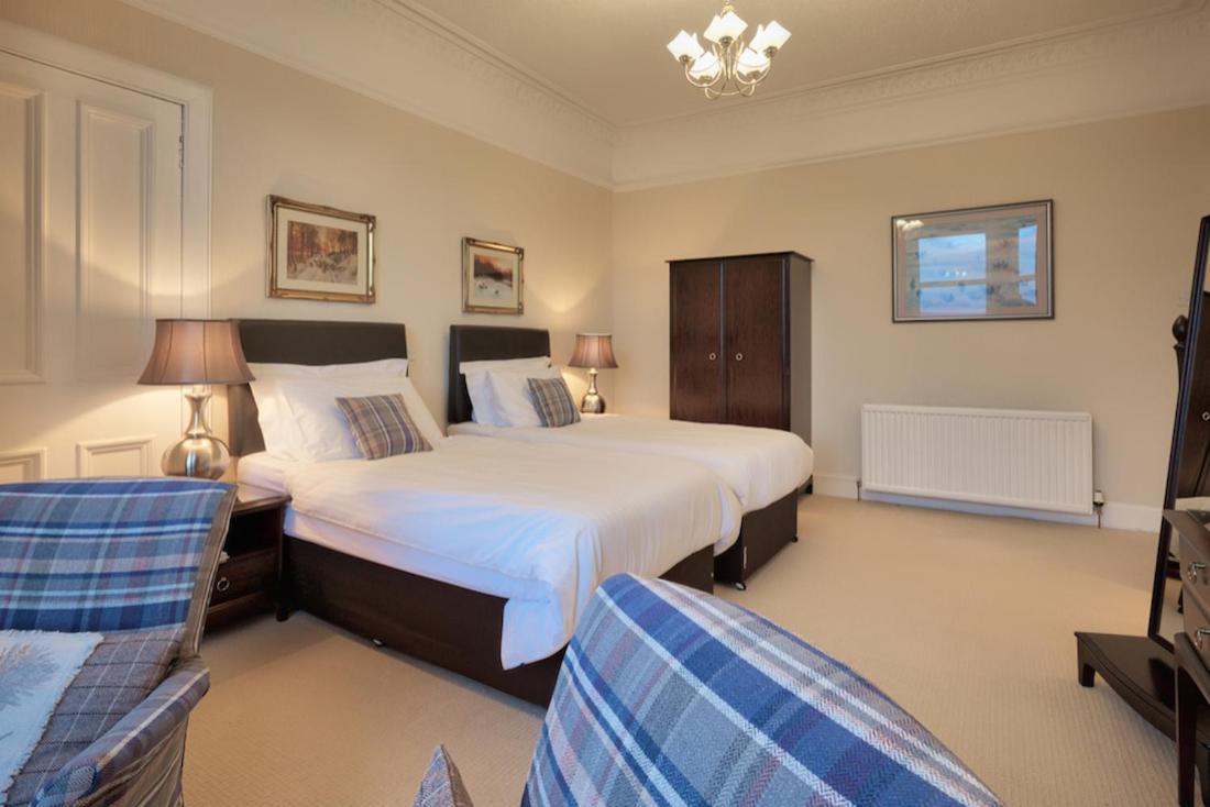 The Cedars Guest House Dunoon Exterior photo